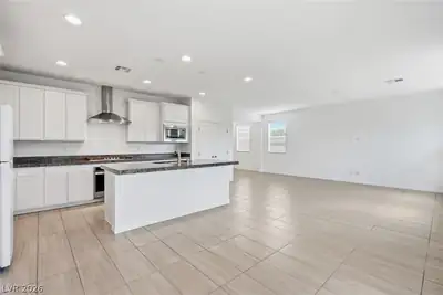 4729 Challenger Street Kitchen
