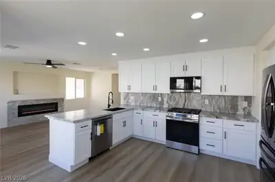 2050 Paterno Avenue Kitchen