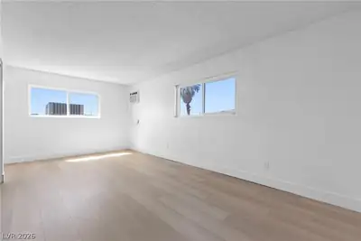 2532 Page Street Bedroom