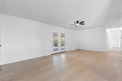2532 Page Street Living Room