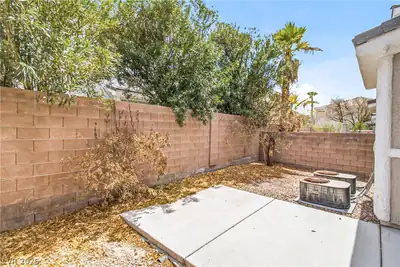 250 Cleargirl Court Yard