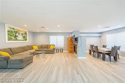 4565 South Bonita Vista Street Living Room