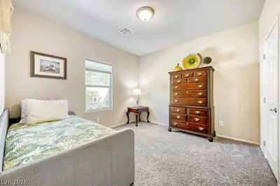 4352 Meadow Glade Avenue, North Las Vegas, NV 89084 Bedroom