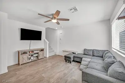 2742 Champagne Gold Avenue Living Room