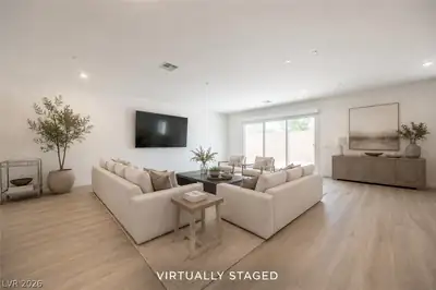 3904 Aiden Creek Avenue Living Room