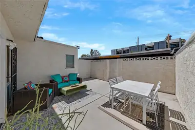 572 Willow Green Drive Patio
