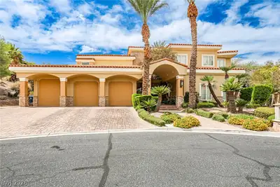 2 Sardana Court, Henderson