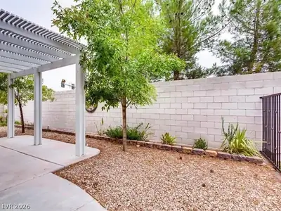 2705 Chokecherry Avenue Yard