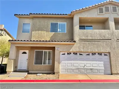 62 Blue Beak Way, Henderson