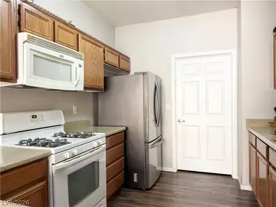 62 Blue Beak Way Kitchen