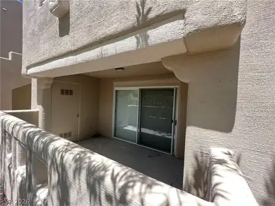 1901 Rio Canyon Court 106 Patio