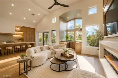 8800 Lusso Court, Las Vegas