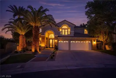 8800 Lusso Court Front of Structure