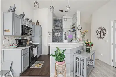 8749 Horizon Wind Avenue 101 Kitchen