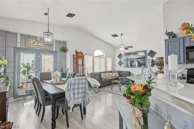 8749 Horizon Wind Avenue 101 Dining Area