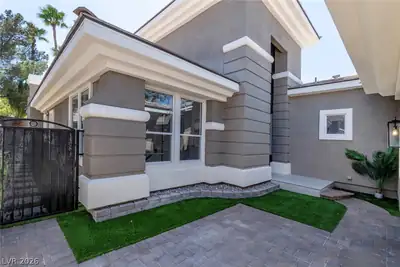 420 Pinnacle Heights Lane Courtyard
