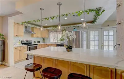 1908 Niblick Circle Kitchen