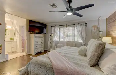 1908 Niblick Circle Primary Bedroom