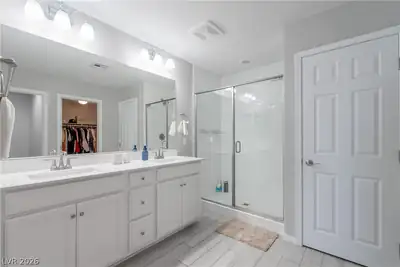 7061 Tilligerry Street Primary Bathroom
