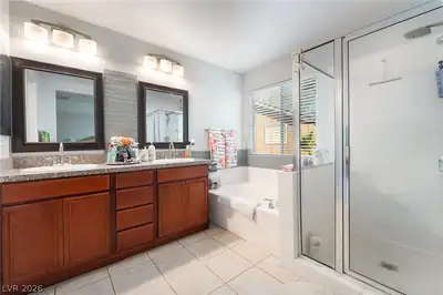 1844 Arch Stone Avenue Primary Bathroom