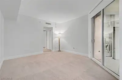 2877 Paradise Road 906 Bedroom