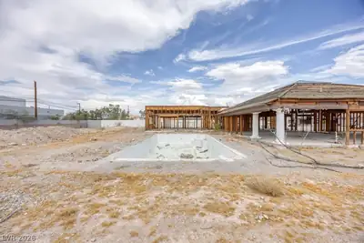 1495 Red Rock Street Yard