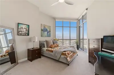 200 West Sahara Avenue 4004 Bedroom