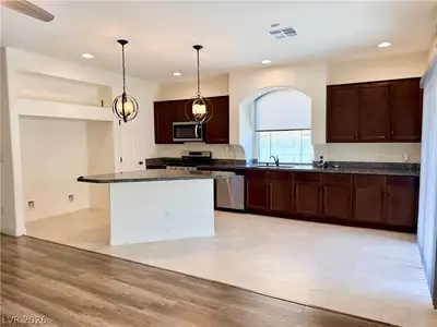 10646 Aphrodite Street Kitchen