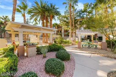 7131 South Durango Drive 305, Las Vegas, NV 89113 Yard