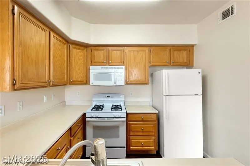 7131 South Durango Drive 305, Las Vegas, NV 89113