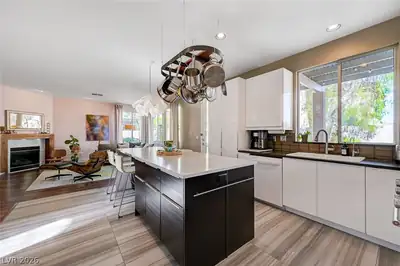 3028 Carbondale Street Kitchen