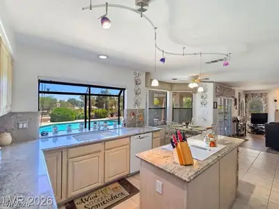 5396 Painted Sunrise Drive, Las Vegas, NV 89149 Kitchen