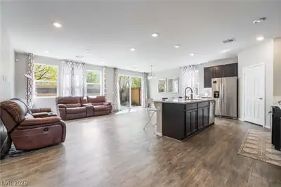 5546 Lushan Street Living Room