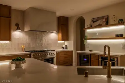 2734 Cherrydale Falls Drive Kitchen