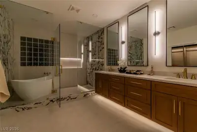 2734 Cherrydale Falls Drive Primary Bathroom