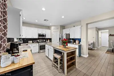 9797 Vista Crest Avenue Kitchen
