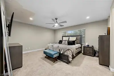 9797 Vista Crest Avenue Bedroom