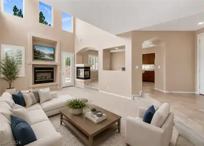 11436 Diveley Avenue Living Room