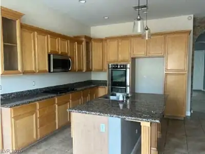 10800 Villa Torre Street Kitchen