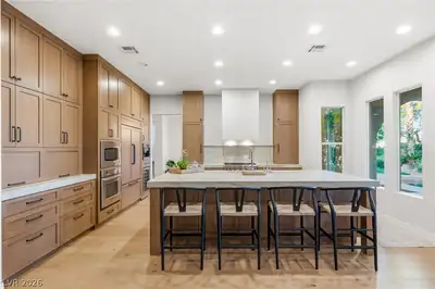 10817 BERINGER Drive Kitchen