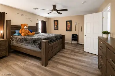 6338 Pronghorn Ridge Avenue Bedroom