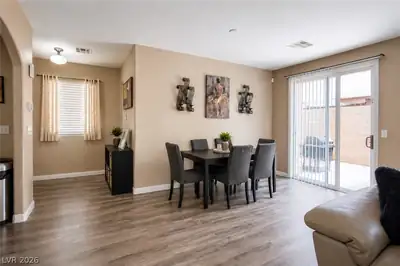 6338 Pronghorn Ridge Avenue Dining Area