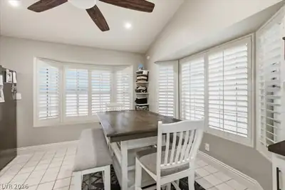 6191 Lindell Road Dining Area