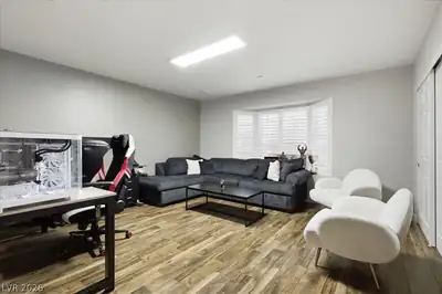 6191 Lindell Road Bedroom