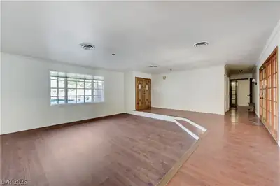 3689 North Rosecrest Circle Living Room