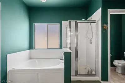 7617 Montblanc Court Primary Bathroom