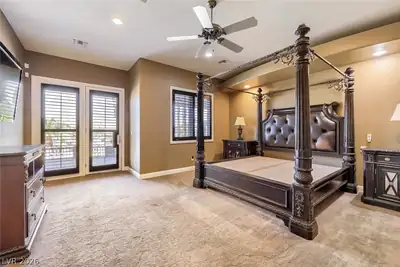 2807 Richmar Avenue Bedroom