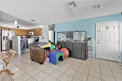 2412 Cherrywood Street Living Room