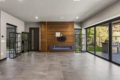 5 Promenade Isle Lane Living Room