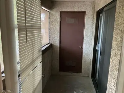 5175 Caliente Street 122 Balcony